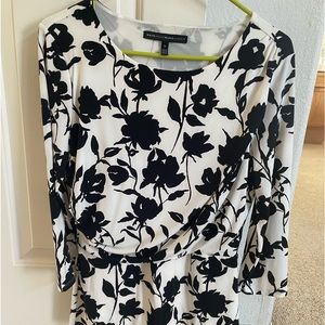 White House Black Market Blouse size medium NWT